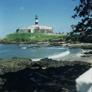 bahia-alte festung und leuchtturm in einem