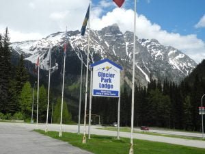 canada-glacier park Lodge065