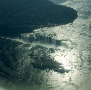 iguazu-falls-beim anflug - oben brasilien