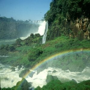 iguazu-falls-regenbogen