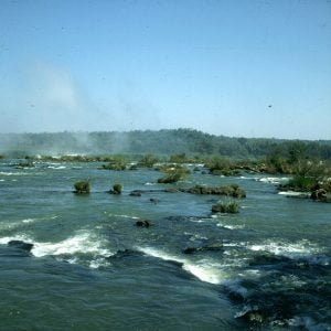 iguazu-falls-stromschnellen vor fall