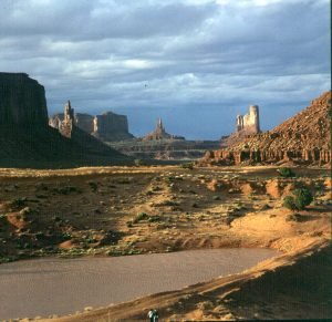 monument-valley-vor-artists-point