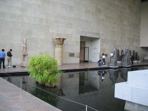new-york-Metropolitain Museum Tempel Dendur 2003