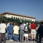 Peking-Gruppe vor Volkshalle 2000