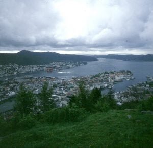 sued-norwegen-bergen-panorama
