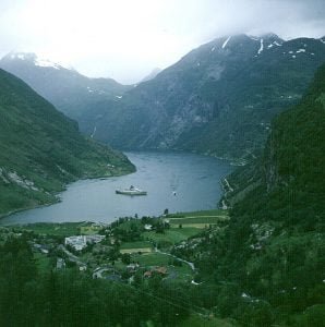 sued-norwegen-geirangerfjord