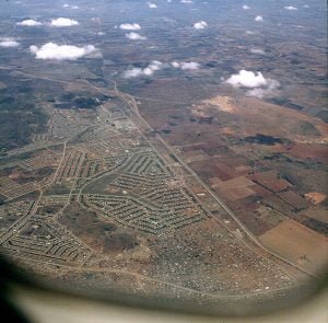suedafrika-Anflug auf Johannisburg 1980