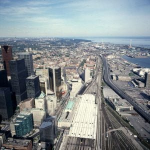 toronto-blick vom cn-tower nach osten