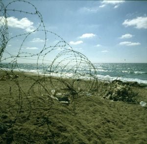 Haifa-Stacheldraht-Strand