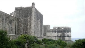 kotor-dubro-festungsmauern