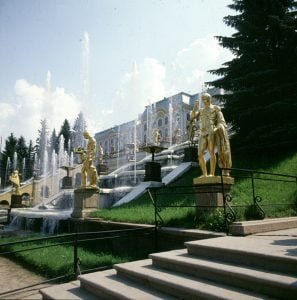 Leningrad-schloss-peterhof-Zentrum