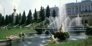 lLningrad-schloss-peterhof-Zentralblick 1988