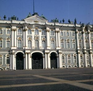 Leningrad-Winterpalast-Tor zum Sturm 1917