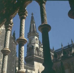 portugal-batalha-saeulen