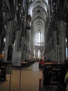rhein-koelner-dom-innen