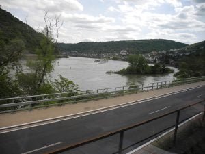 rhein-rhein-zugfahrt