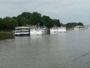 rhein-schiffsanleger bei worms