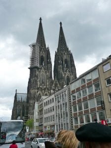 rhein-vor-koelner-dom