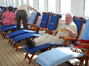 Ein Bierchen in Ehren für Irvin auf dem Traumschiff 2012