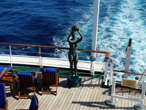 Traumschiff Jugendstil an Deck