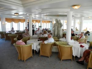 Traumschiff Lido Berliner Cafe