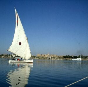 Nil-Luxor Touristenboot